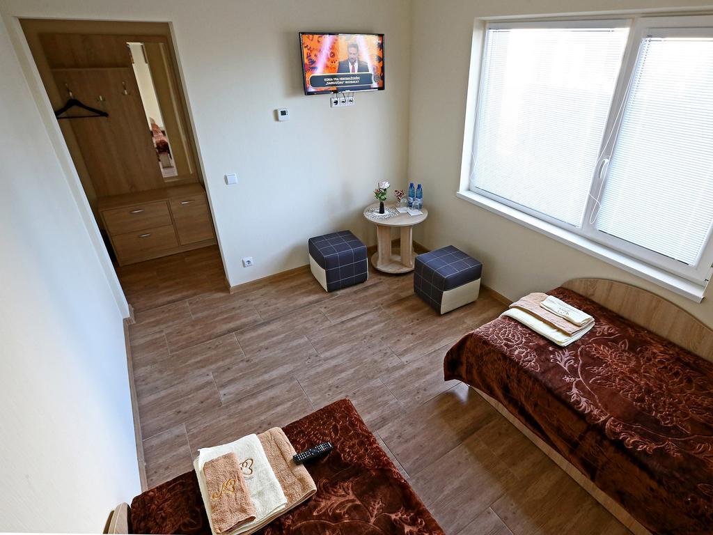 Juro Guest House Σιαουλιάι Εξωτερικό φωτογραφία